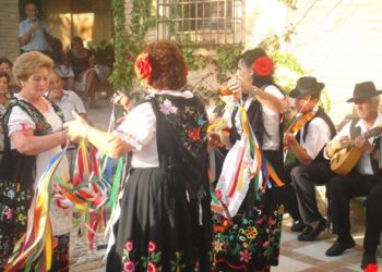 Los trovos traen al Albaicín la magia Alpujarreña