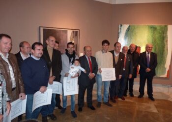 «Lluvia en la Catedral» de Emilio David Rodríguez gana el primer premio de pintura del VIII Concurso de Pintura de Fundación AguaGranada