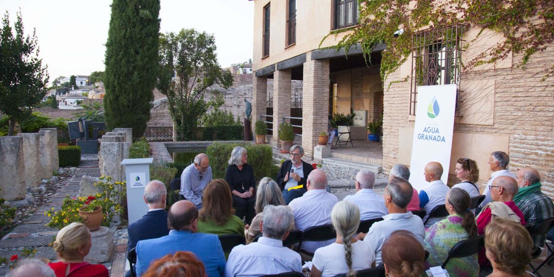 Una velada en el jardín del Aljibe del Rey para conocer la Flora de los Cármenes de Granada