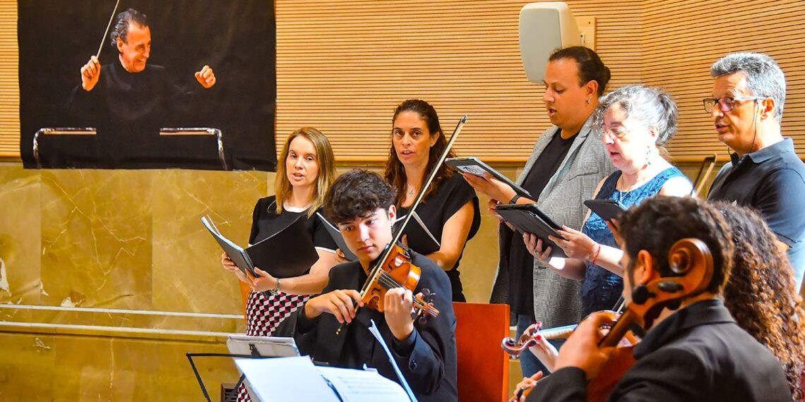 El Festival de Música y Danza dedicará su concierto inaugural de 2025 a Miguel Ángel Gómez Martínez