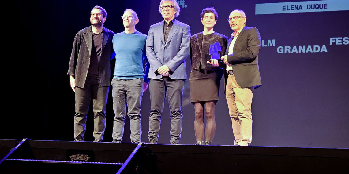 Elena Duque, con ‘Portales’ gana el Premio Fundación Agua Granada en el FIJR